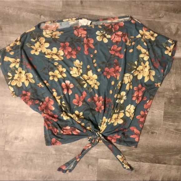 Off-Shoulder Tie-Front Top - Picture 4 of 7